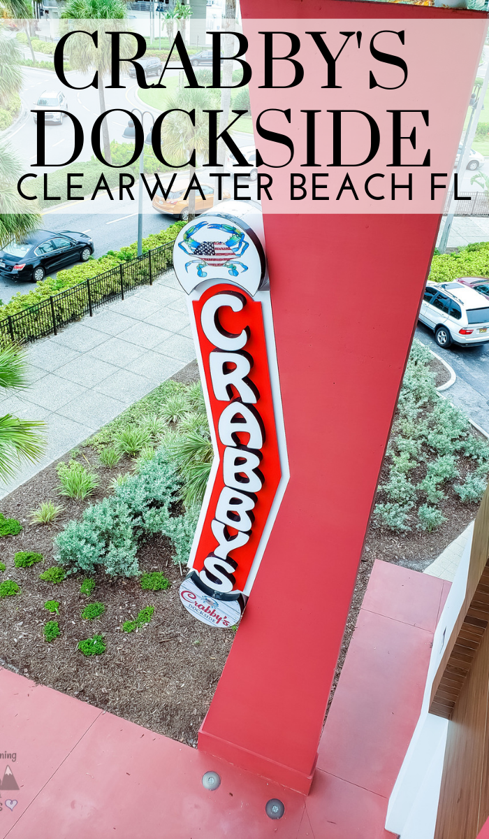 We went to Crabby's Dockside in Clearwater Florida for lunch. These are our tips and the inside scoop on the restaurant and what you need to know. #ourroaminghearts #crabbysdockside #clearwater #florida | Crabby's Dockside | Restaurants in Clearwater | Florida | Places to Eat in Clearwater